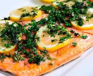 Salmón Marinado al Eneldo